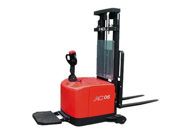HELI CDD06 Tam Akülü Denge Ağırlıklı İstif Makinesi